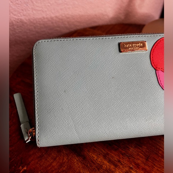 ✅SOLD✅kate spade Ice Cream Cone Zip Around Wallet - Picture 4 of 6